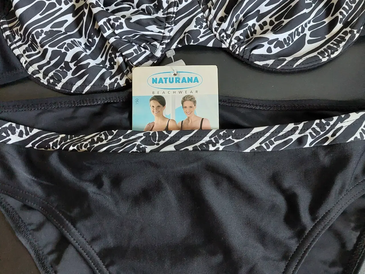 Billede 1 - Ny Bikini fra Nuturana Sort/Hvid 