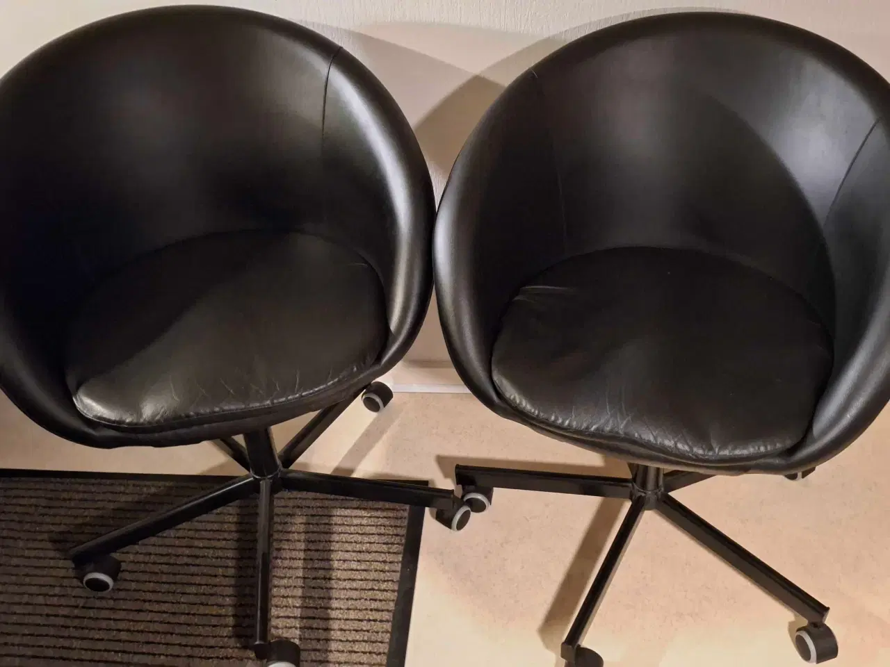 Billede 1 - 2 læder stole i dag 