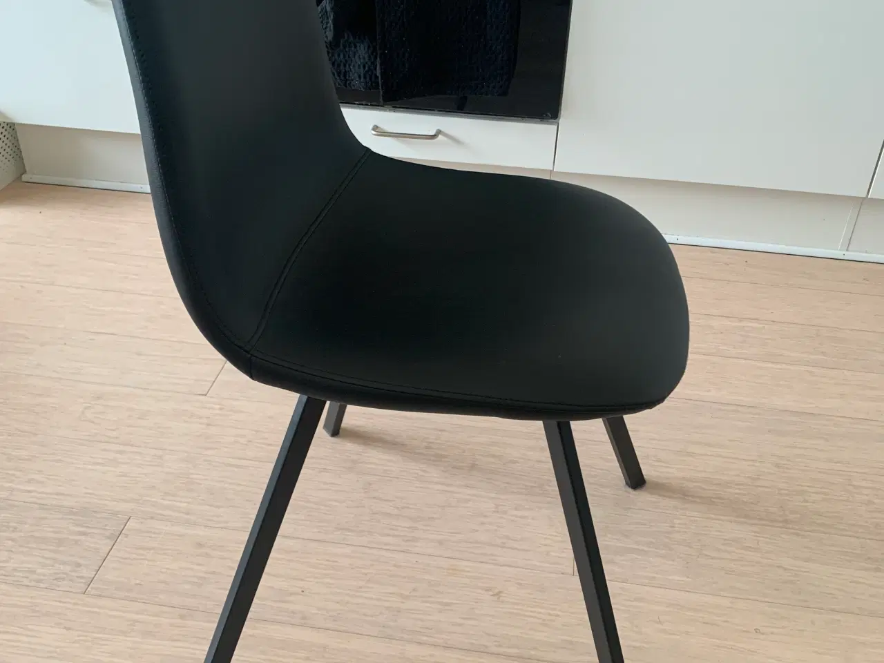 Billede 2 - Spisebordsstole i sort