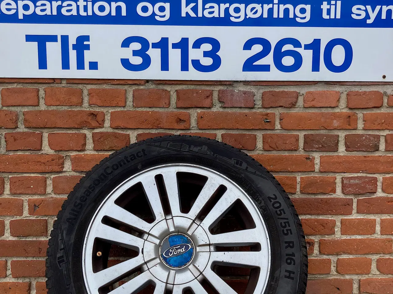 Billede 2 - Helårs dæk Ford 