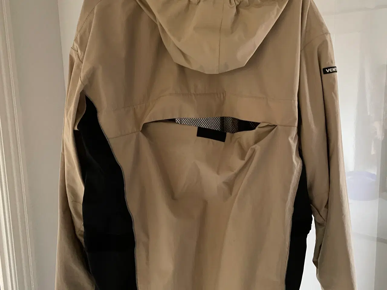 Billede 3 - Jakke med hætte str. M