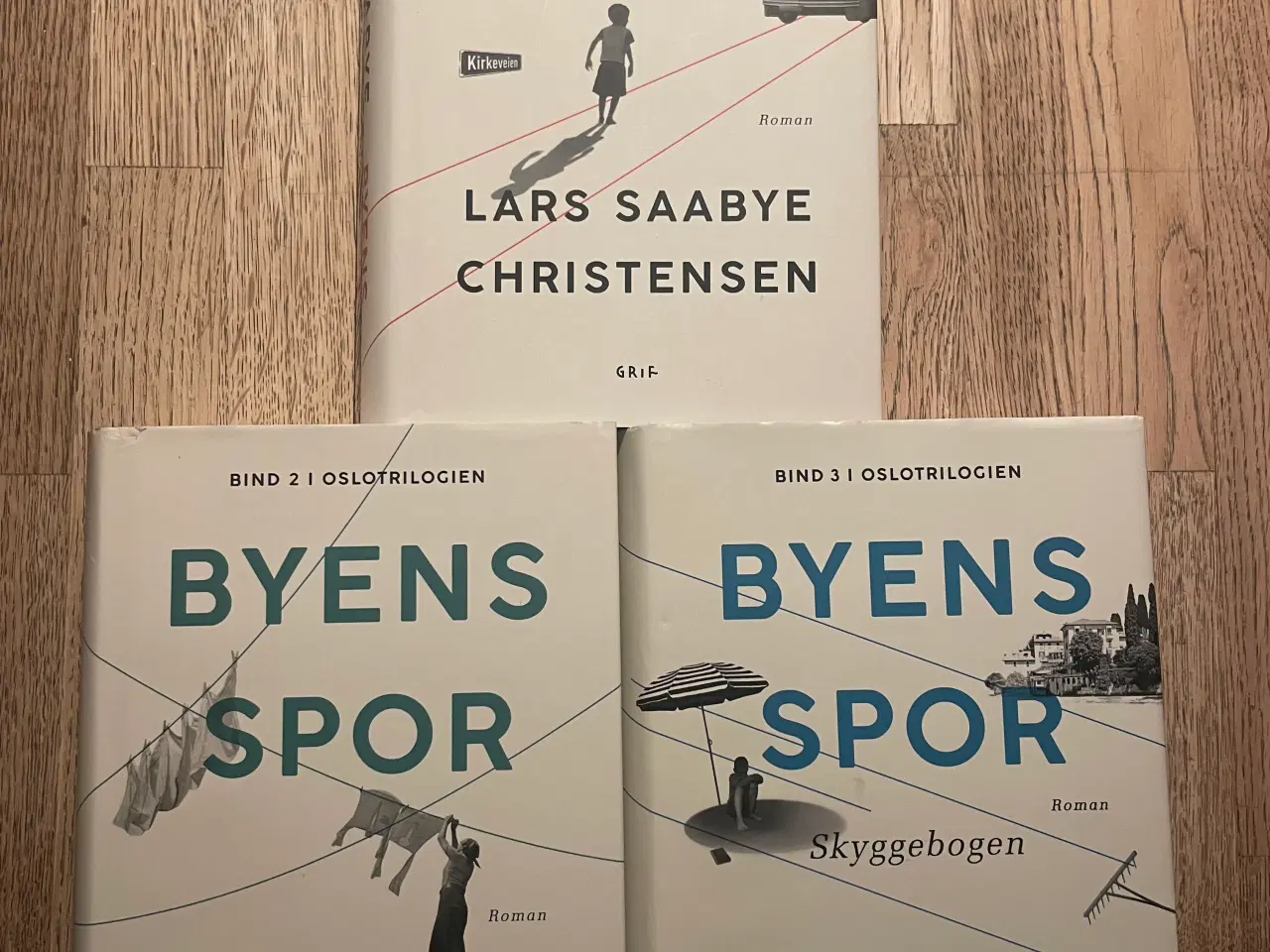 Billede 1 - Byens spor 1-3, Lars Saabye Christensen