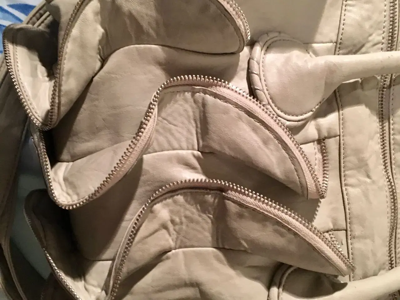 Billede 3 - STEVE MADDEN taske til salg