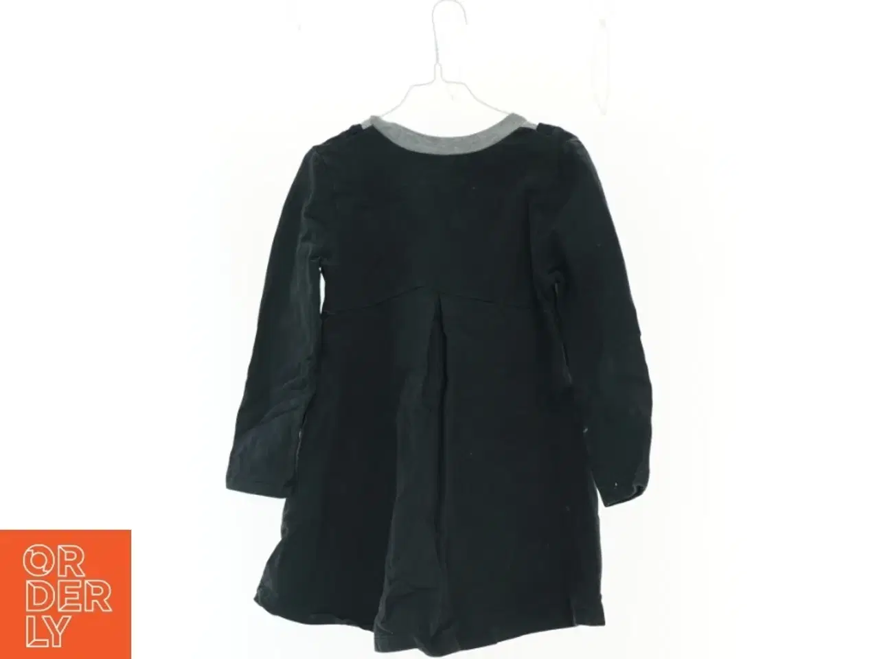 Billede 2 - Kjole med butterfly (str. 128 cm)