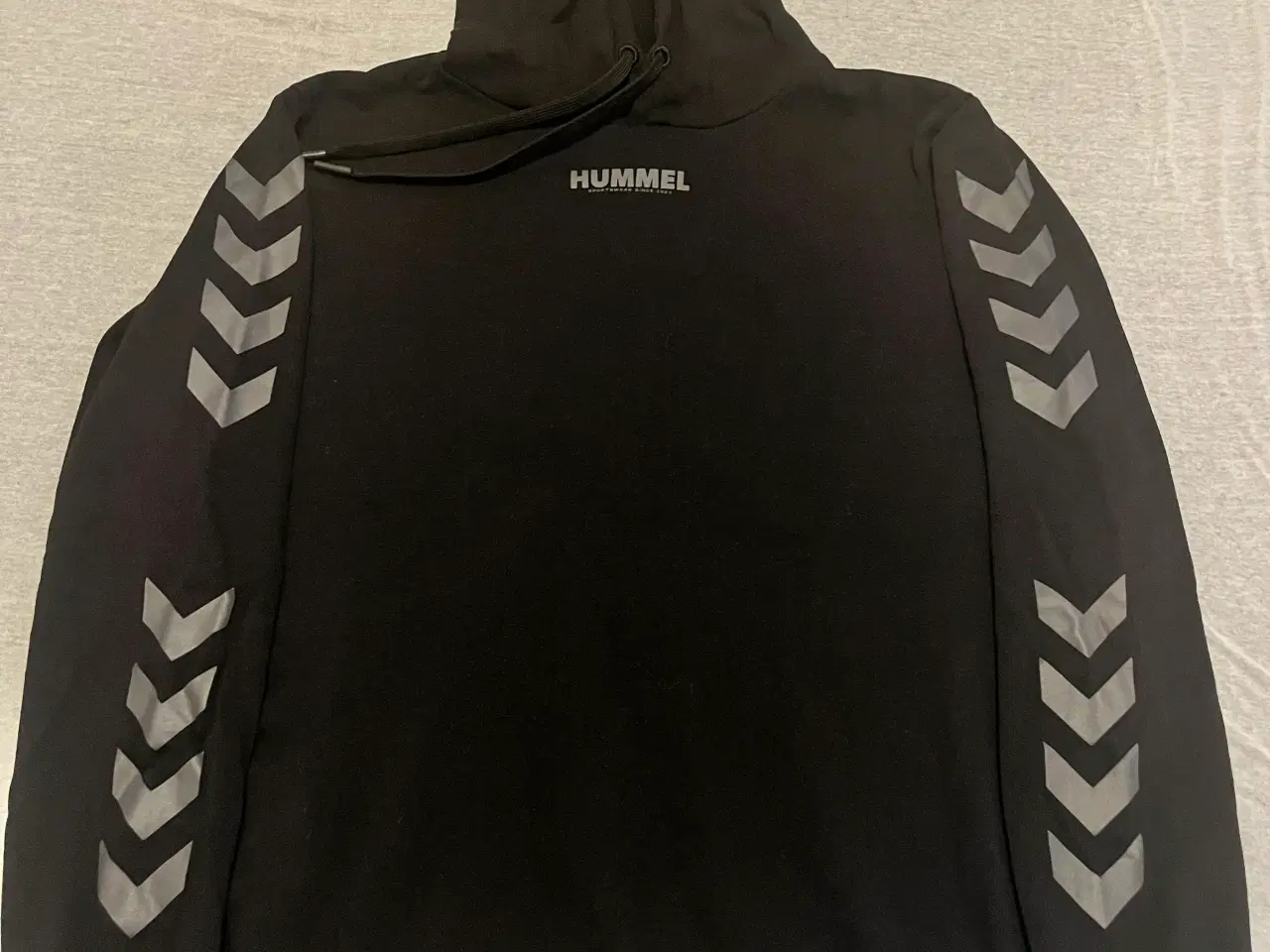 Billede 1 - Hættetrøje fra Hummel 
