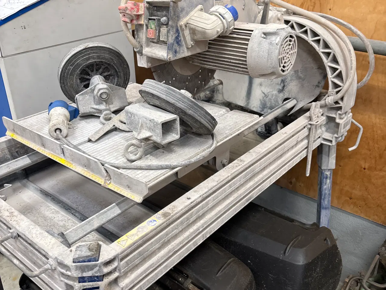 Billede 2 - God carat fliseskære