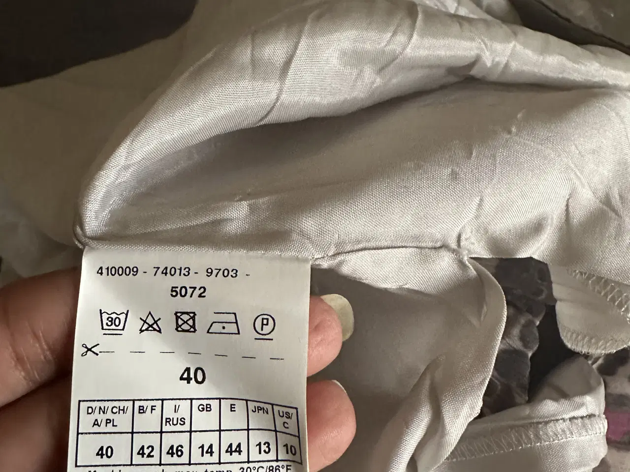 Billede 3 - Fin nederdel 