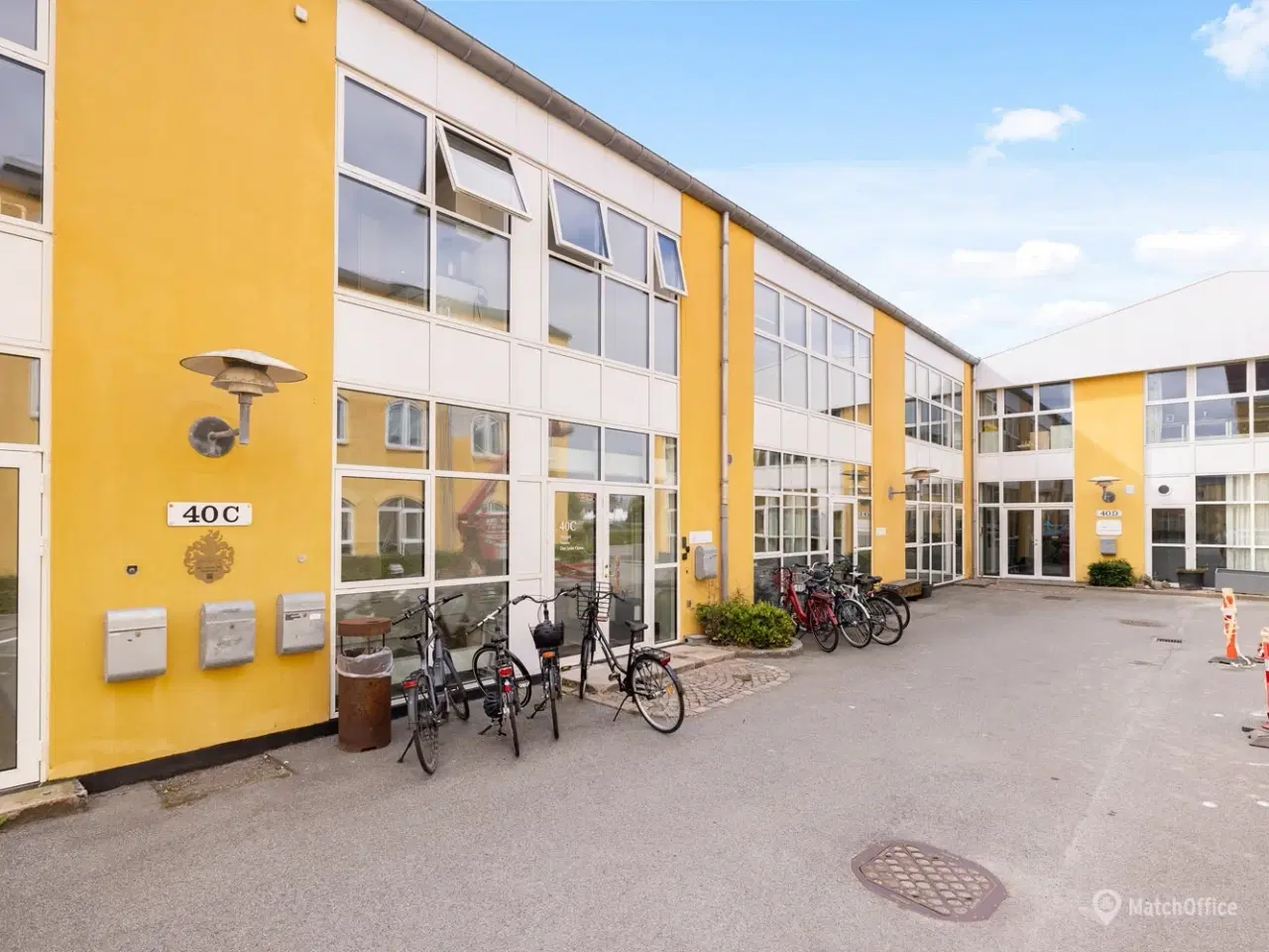 Billede 1 - Flotte kontorlokaler i stueplan