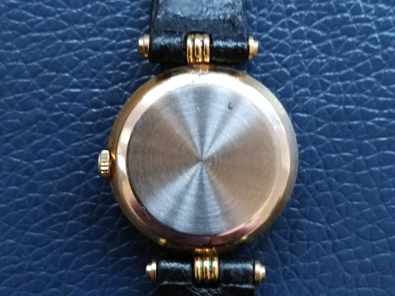 Billede 3 - De Longi quartz dameur frisør ur, saks som viser