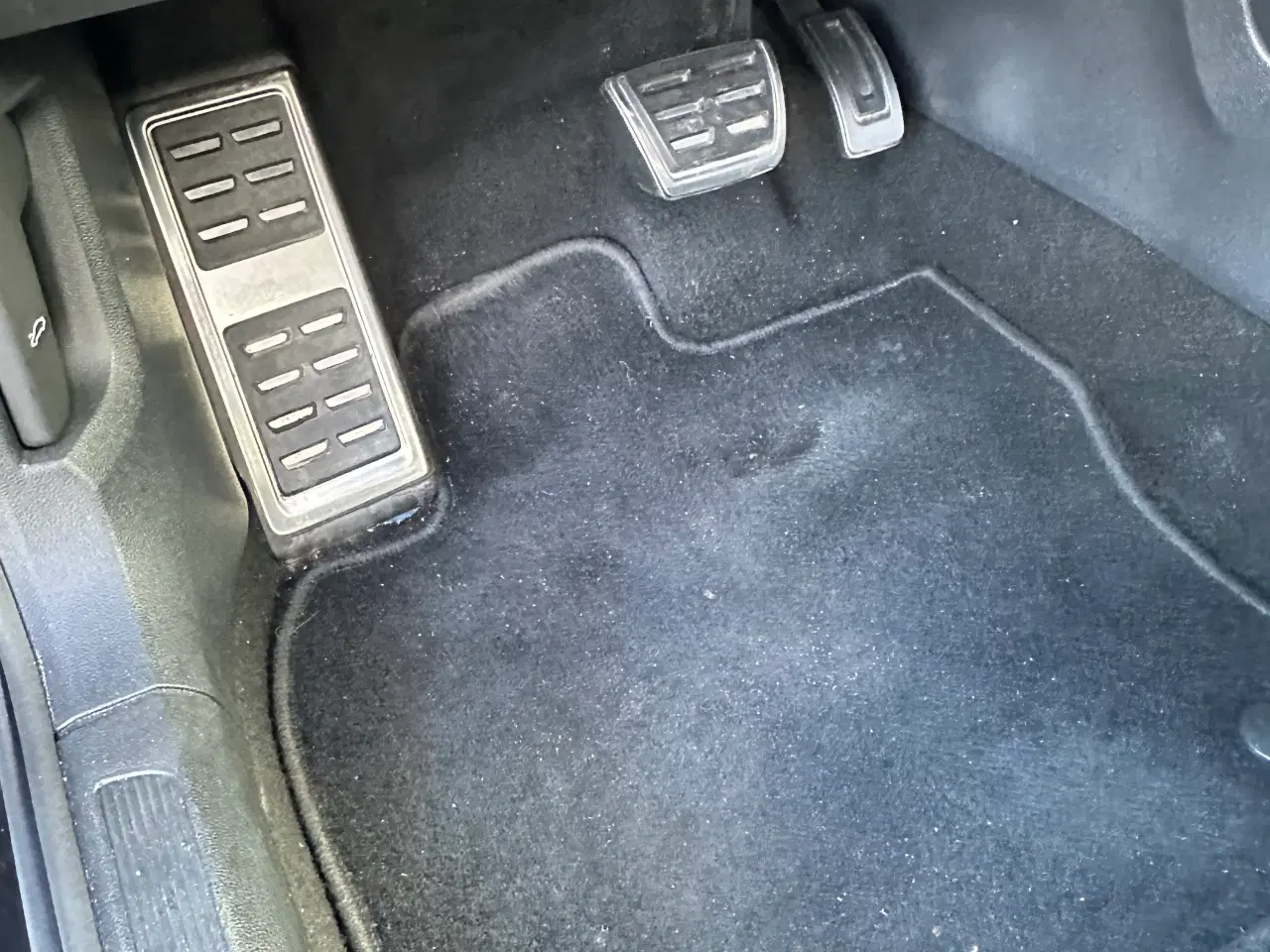 Billede 7 - Flot, velholdt og velplejet ikke-ryger bil.