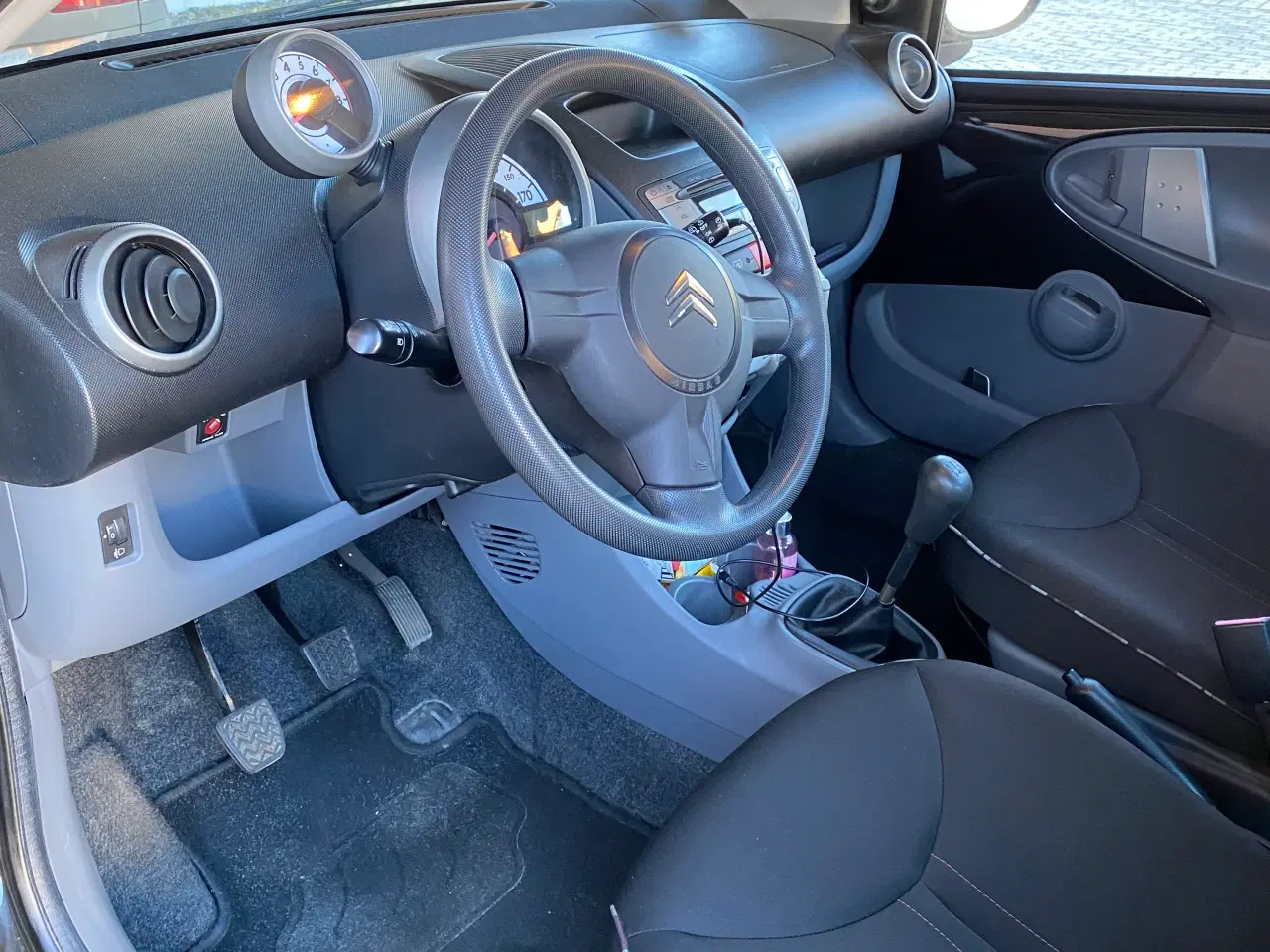 Billede 8 - 🚗 Citroën C1 1.0 – 2010 – Billig og økonomisk bil