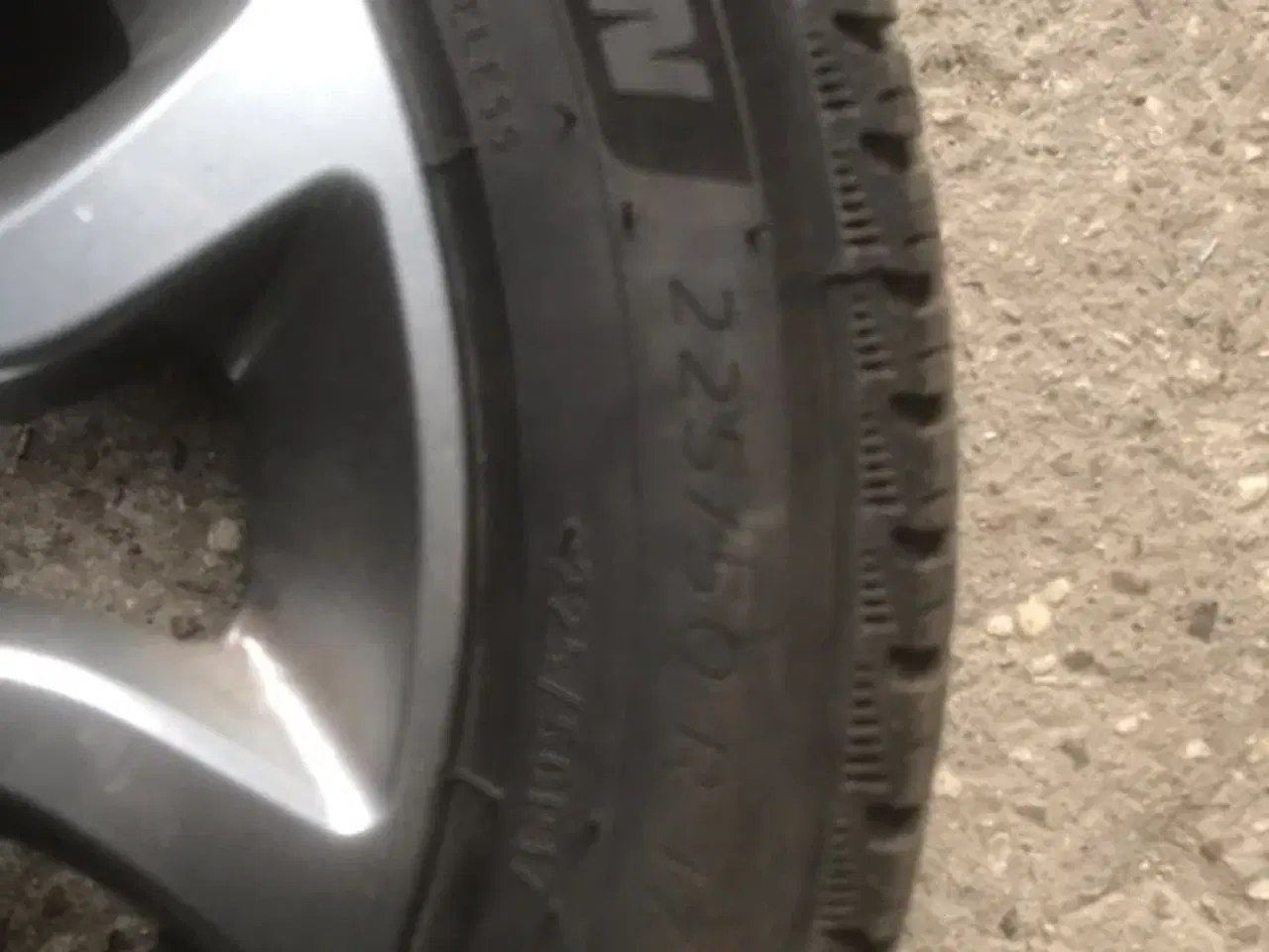 Billede 4 - Mercedes C-class Jeg har 4 Michelin dæk med  alufæ