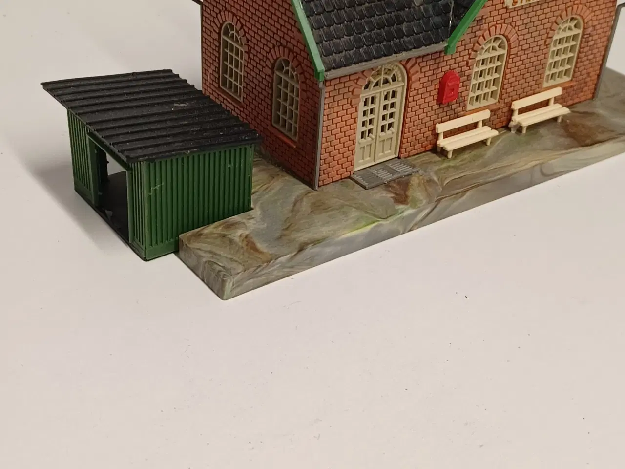 Billede 2 - Stationsbygning