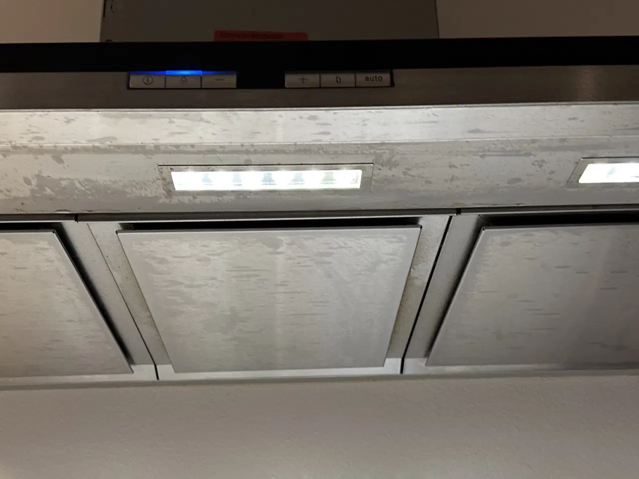 Billede 2 - Siemens emhætte til vægmontering i rustfrit stål