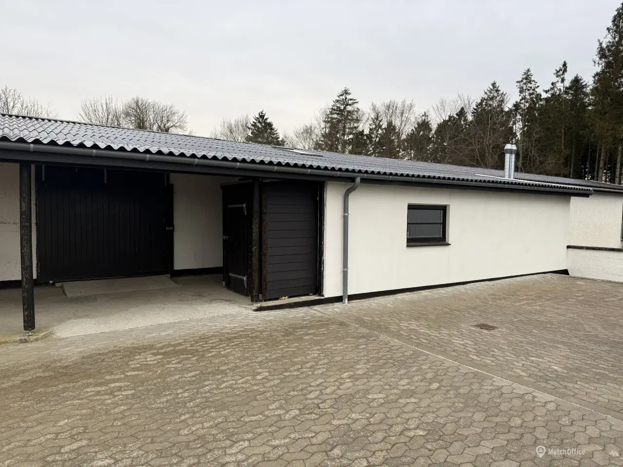 Billede 1 - Lager i hyggelige omgivelser tæt på motorvej