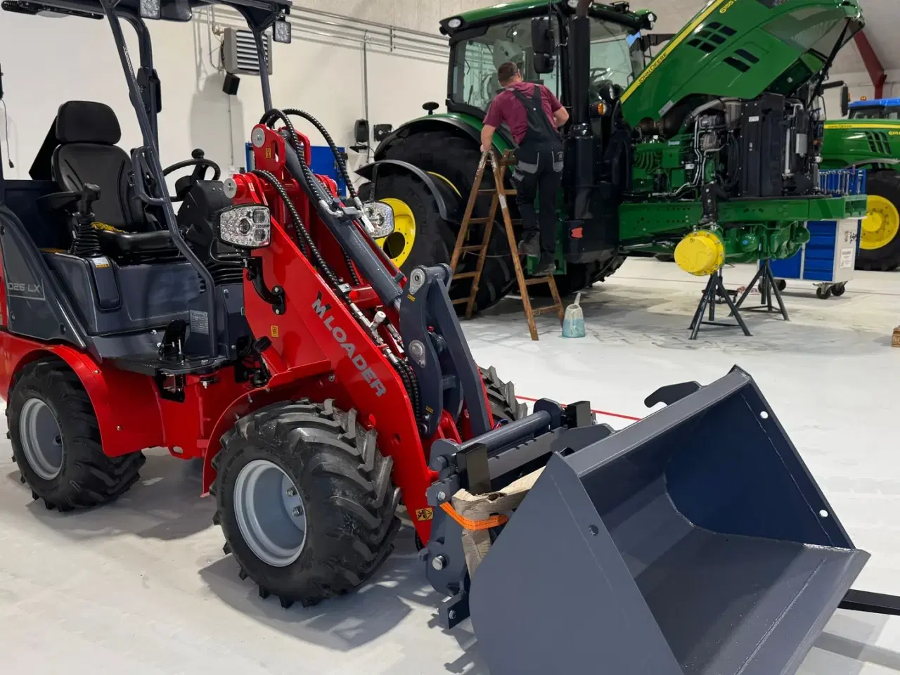 Billede 10 - VM Loader 1026 LX FABRIKSNY MED SKOVL OG PALLEGAFLER!