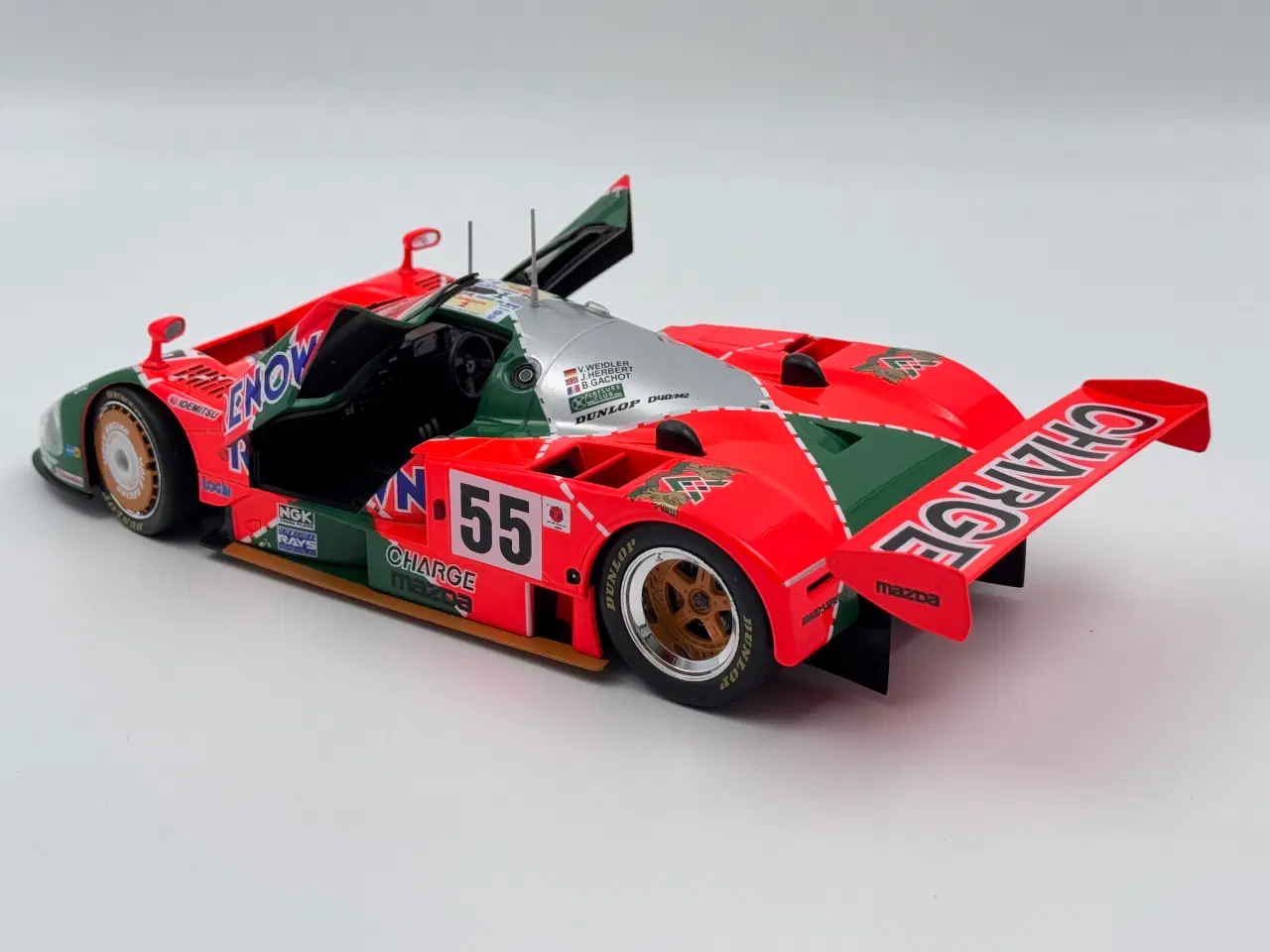 Billede 4 - 1991 Mazda 787B Le Mans (Med skade) 1:18