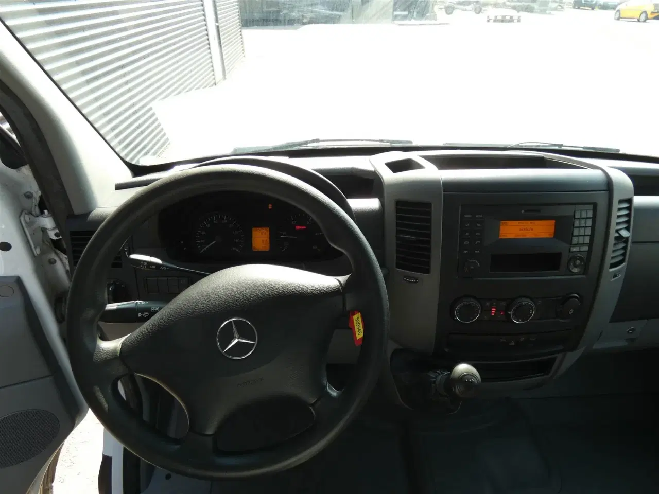 Billede 10 - Mercedes-Benz Sprinter 316 Glasbil 2,1 CDI R2 163HK Van Man.