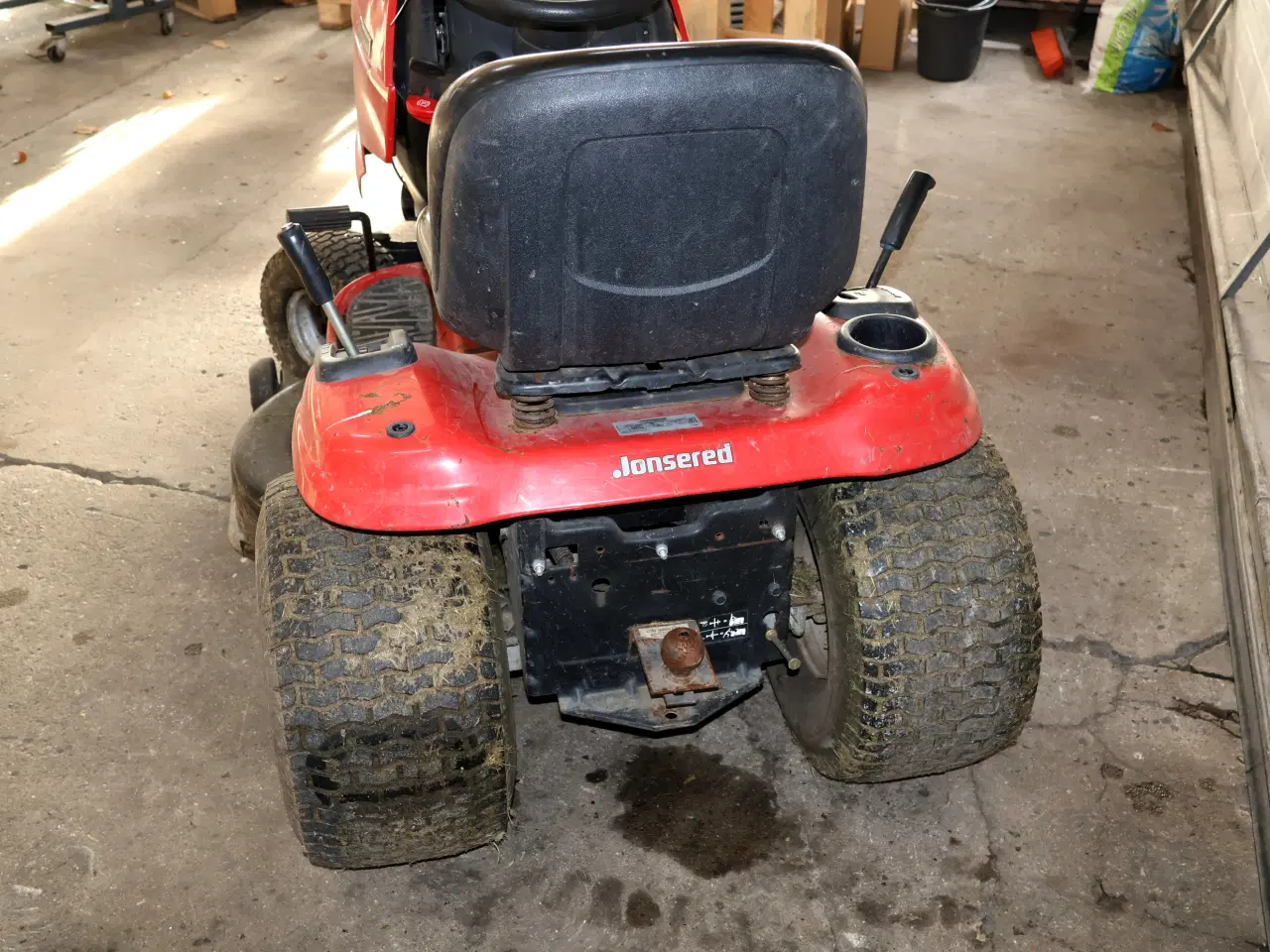 Billede 4 -  Jonsered LT2218A havetraktor