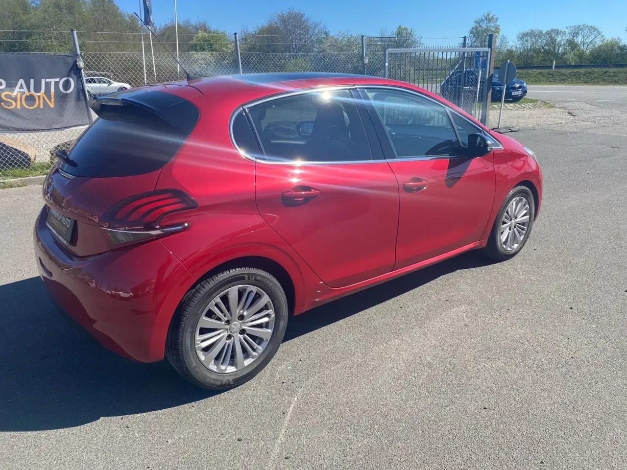 Billede 4 - Peugeot 208 1,6 BlueHDi Allure Sky 100HK 5d