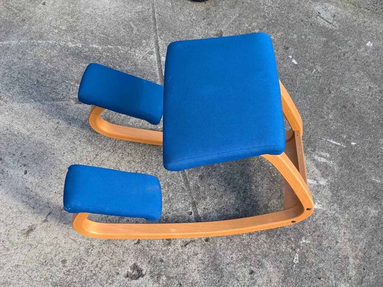 Billede 2 - Stokke knæstol.