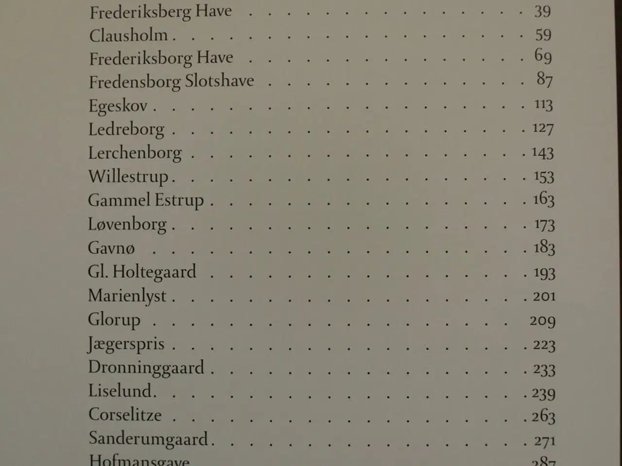 Billede 2 - danmarks dejligste haver - en lystvandring, af ben