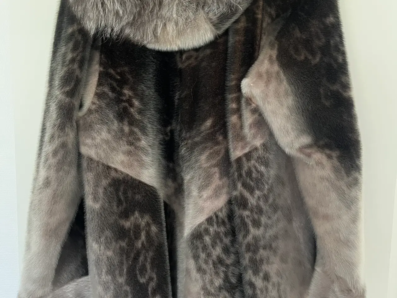 Billede 2 - Sælskindspels jakke/frakke