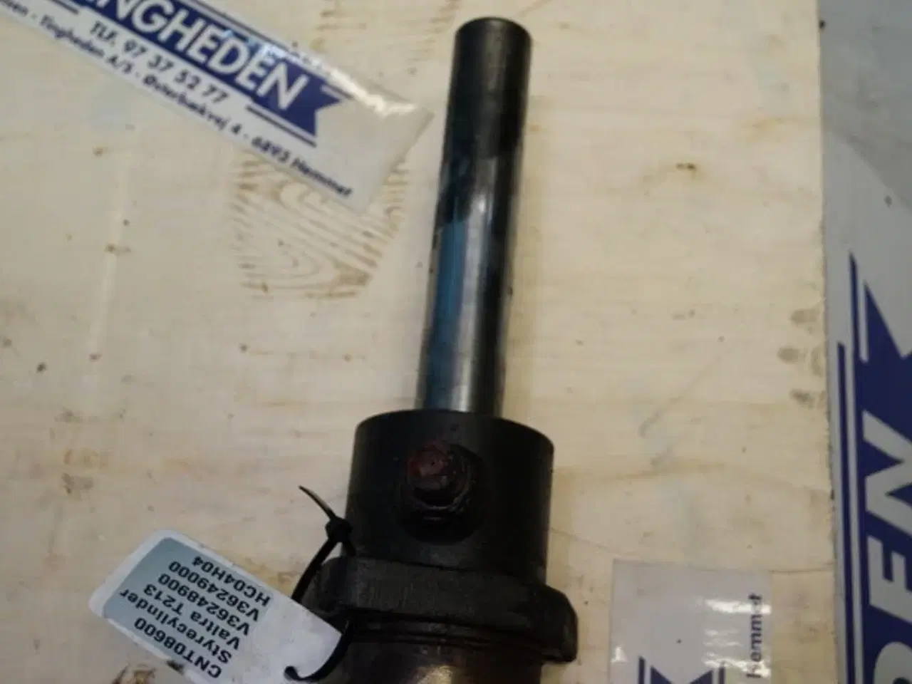 Billede 14 - Valtra T213 Styrecylinder V36248900