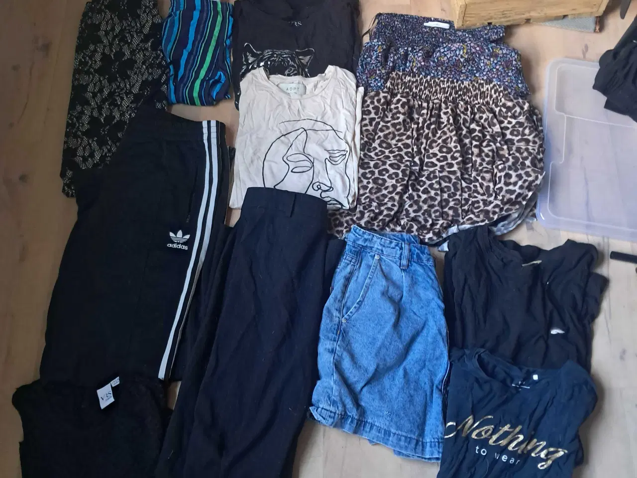 Billede 1 - Tøj
