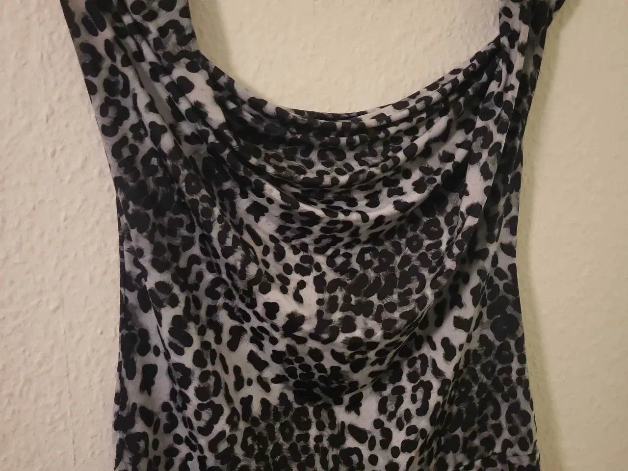 Billede 1 - Grå Leopard Top 