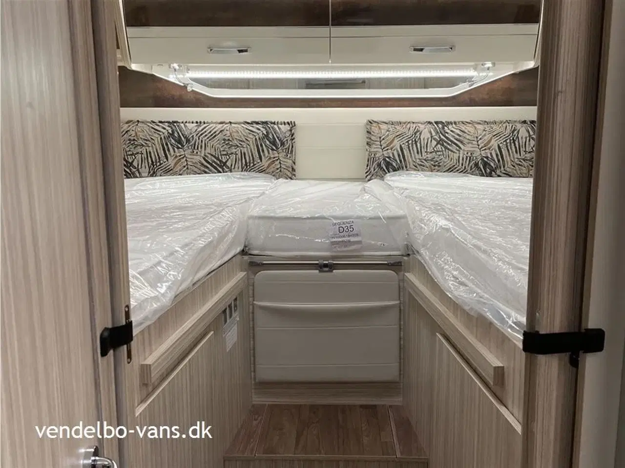 Billede 15 - 2023 - Elnagh T-Loft 530   Enkeltsenge og stor garage - 5 selepladser