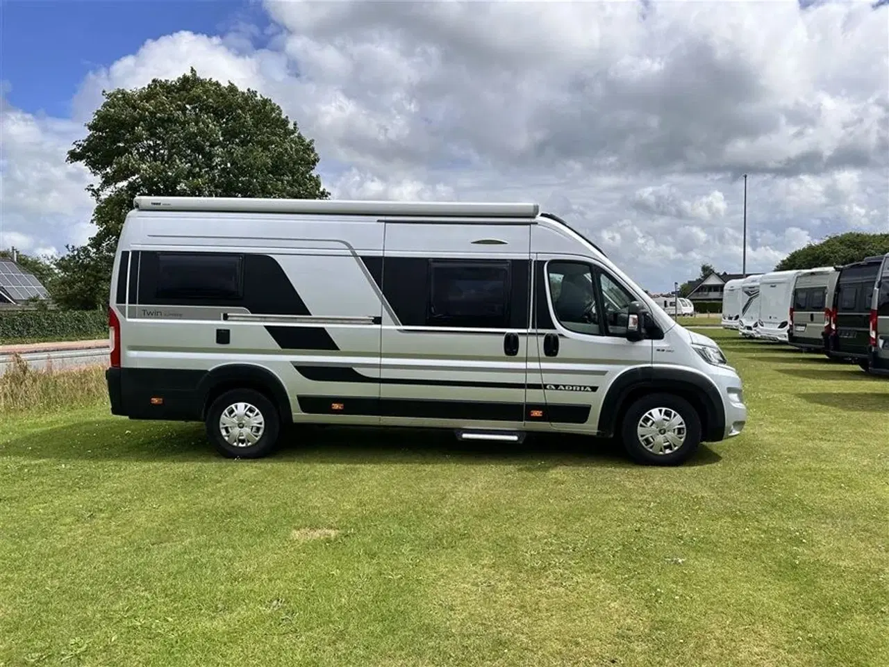 Billede 14 - 2019 - Adria Twin Supreme 640 SLB   Velholdt Camper Van med enkelt senge