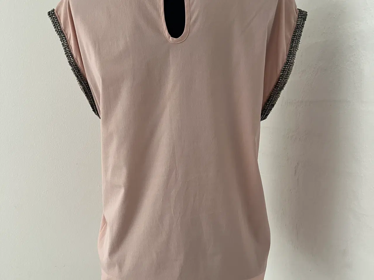 Billede 4 - T-shirt str.36