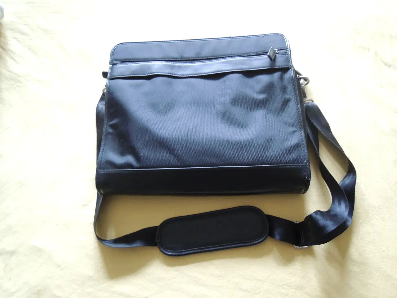 Billede 3 - Computertaske ægte læder