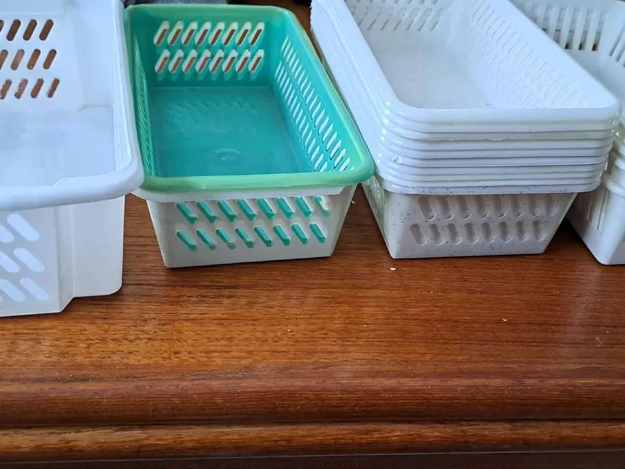 Billede 2 - Små plast kurve de er brugte