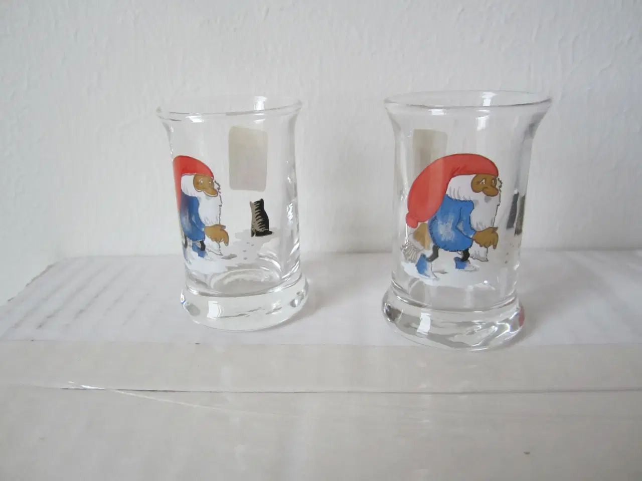 Billede 4 - Holmegaard karaffel Nisse med kat + 2 glas