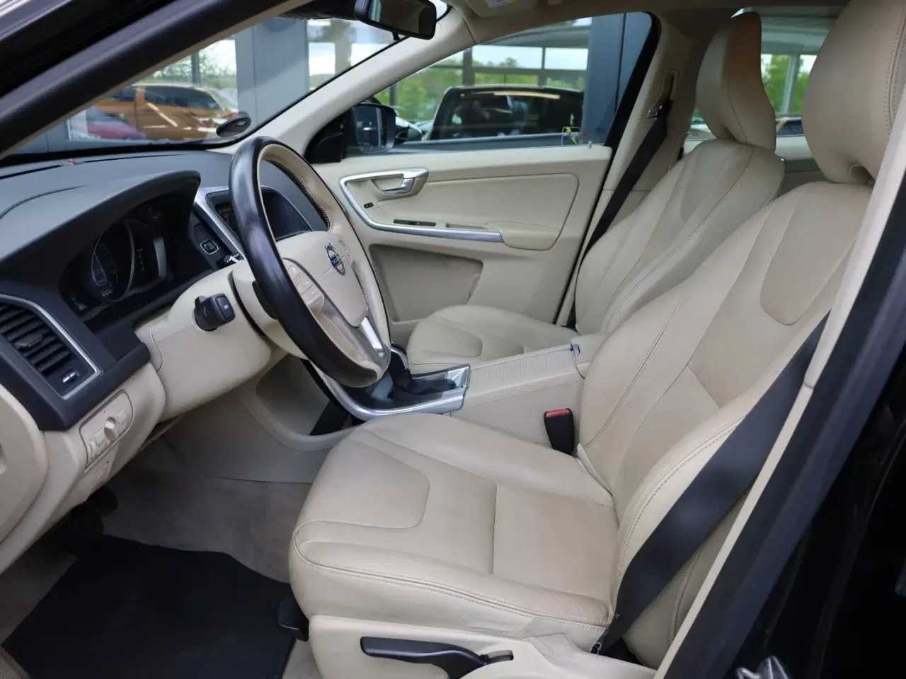 Billede 2 - Volvo XC60 2,0 D4 190 Momentum aut.