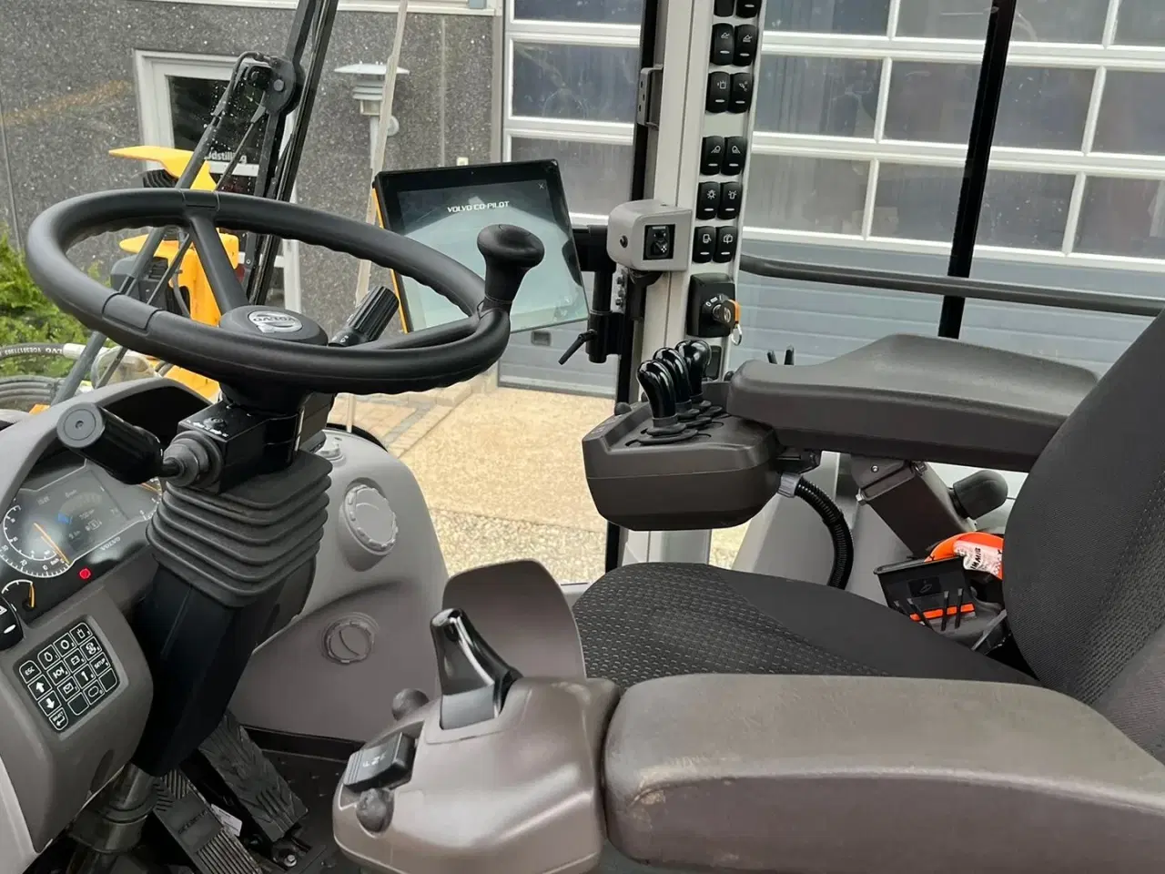 Billede 5 - Volvo L 90 H  H2 AGRICULTURE DK-maskine, Co-Pilot, LANG-BOM & med brede 650/65R25 hjul