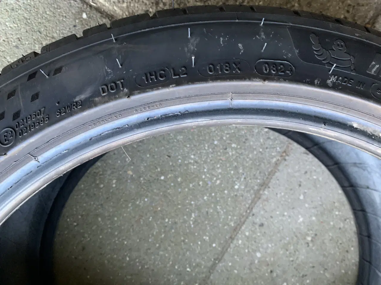 Billede 5 - Michelin sommerdæk 255/40-ZR20 