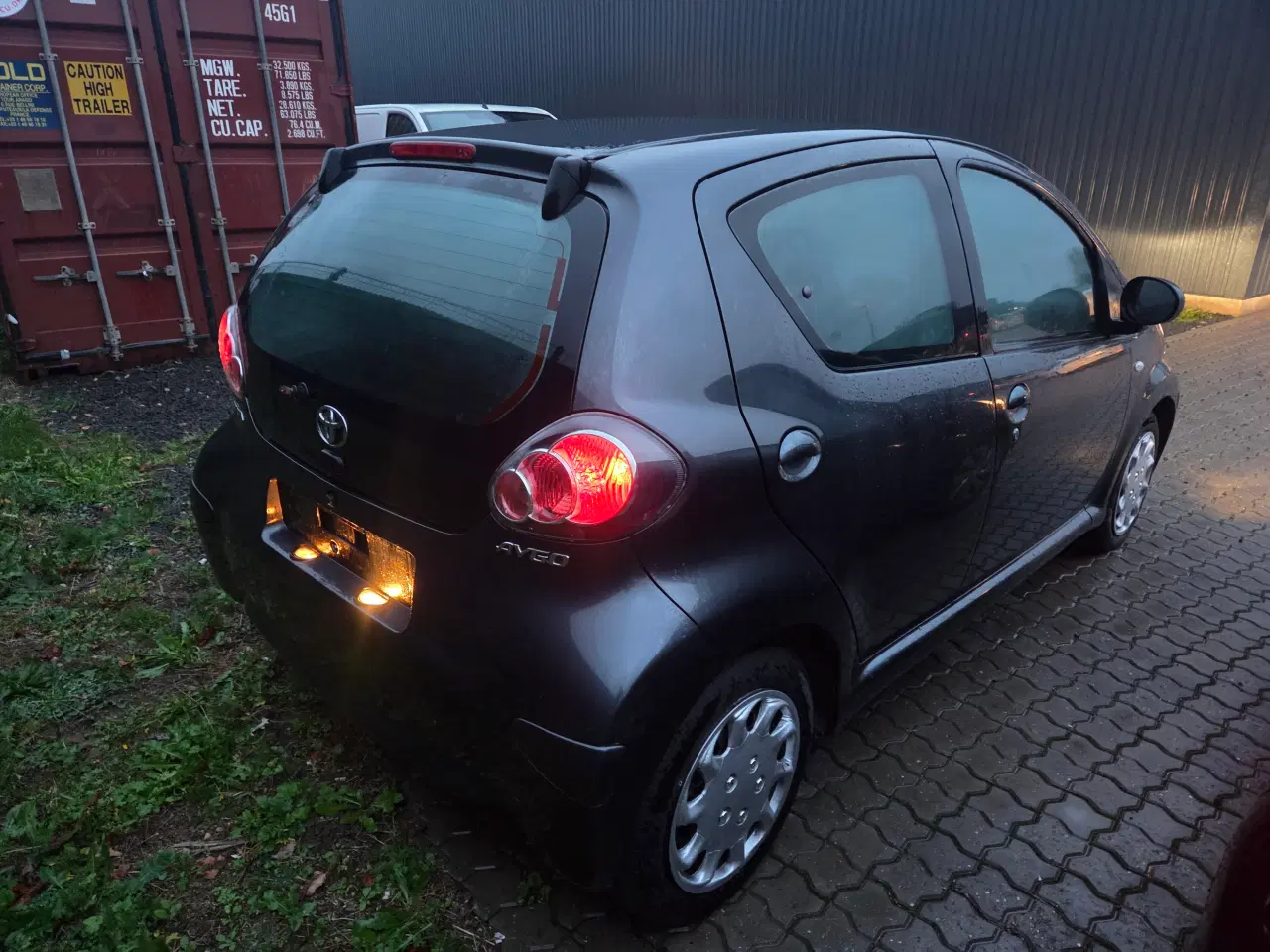 Billede 3 - Perfekt Aygo. Nysynet. nummerplade
