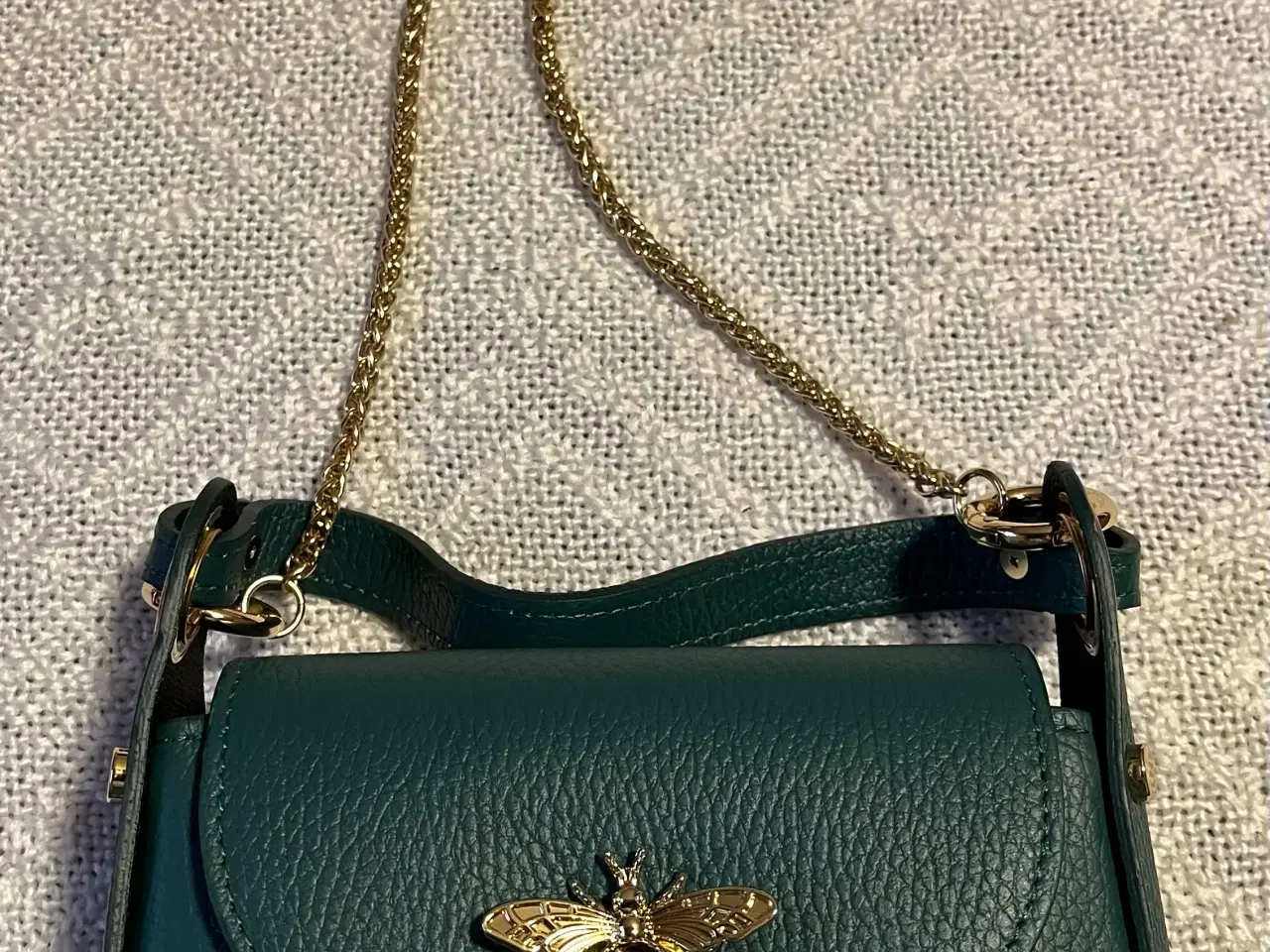 Billede 2 - Grøn “BI” taske, skind