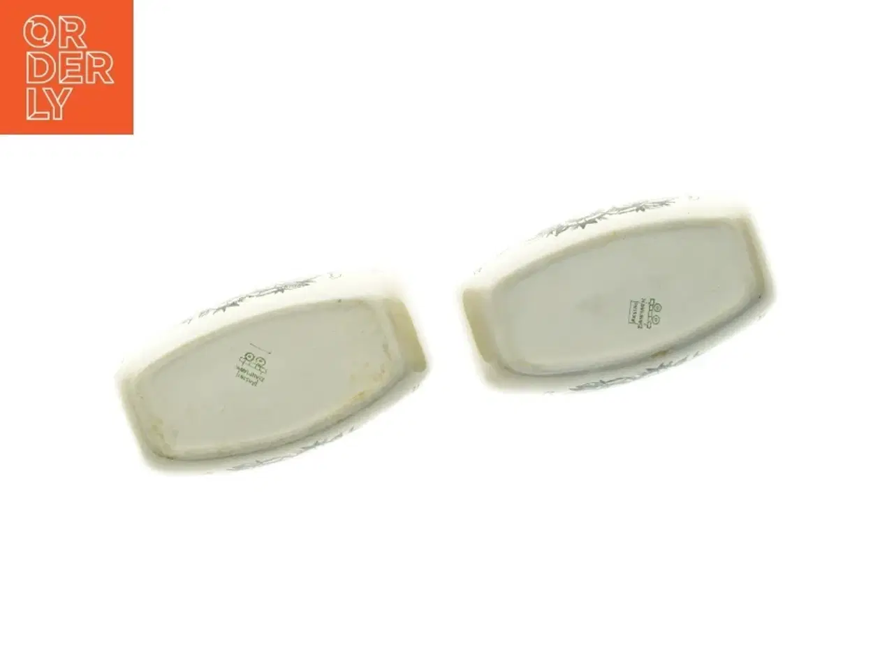 Billede 2 - Aksini Keramik fade med Sorte Bonderoser (str. 19 x 10 cm)