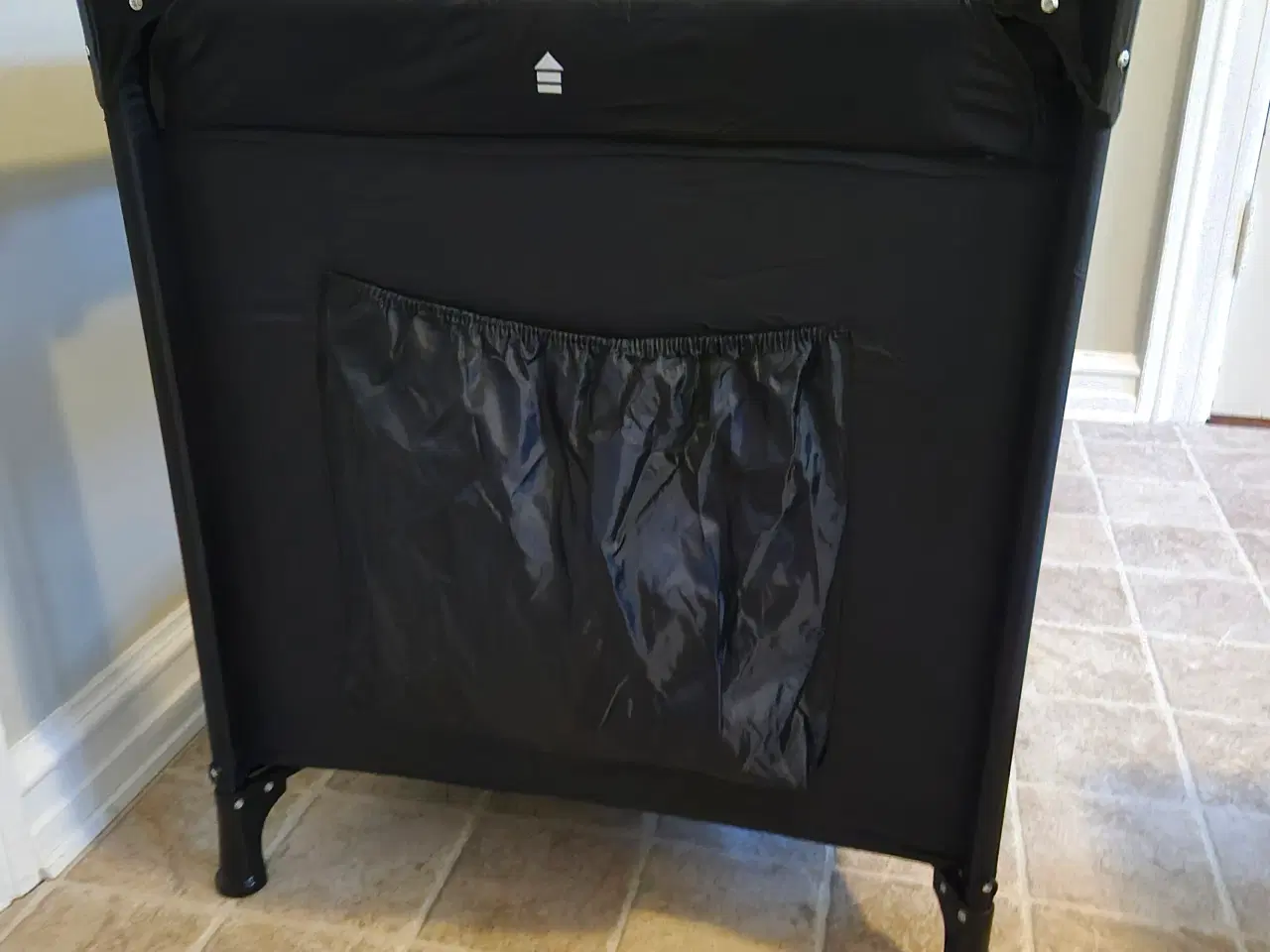 Billede 3 - Sort rejseseng / weekendseng 