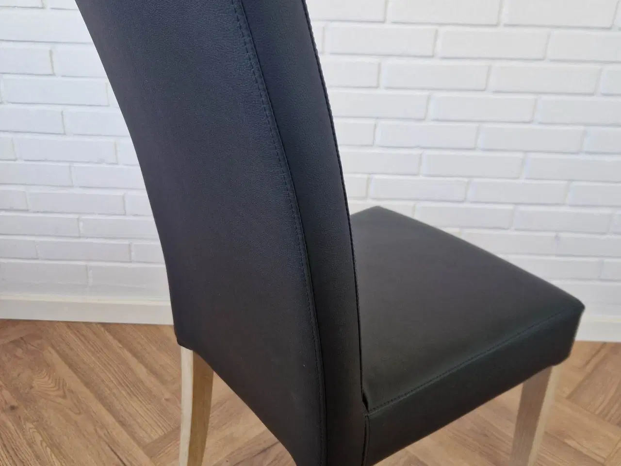 Billede 2 - Nye stole med læder