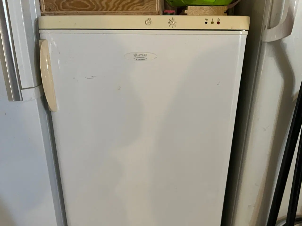 Billede 1 - 3/4 køleskab og 1/2 skabsfryser