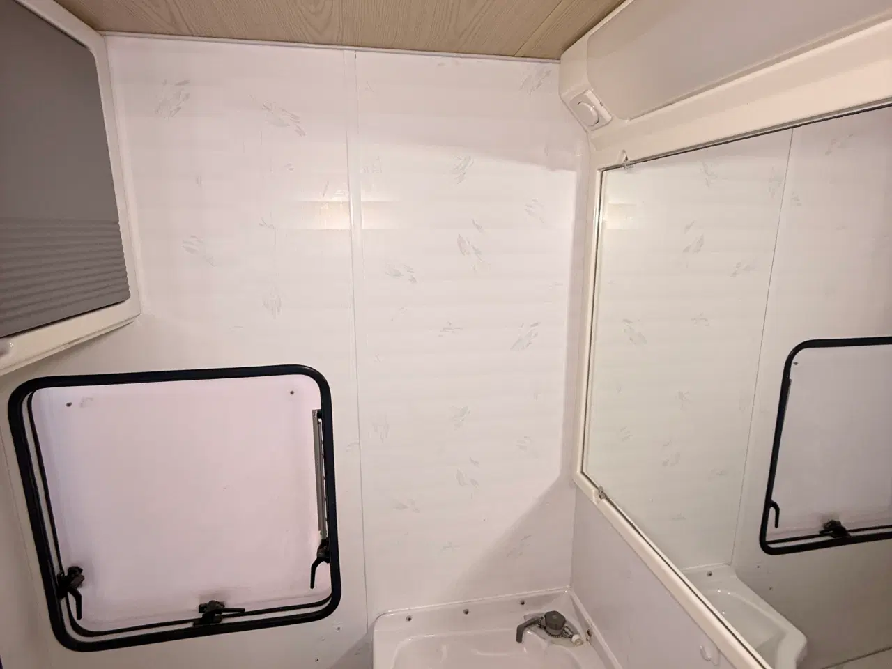 Billede 19 - Burstner 390 / Med Isabella telt