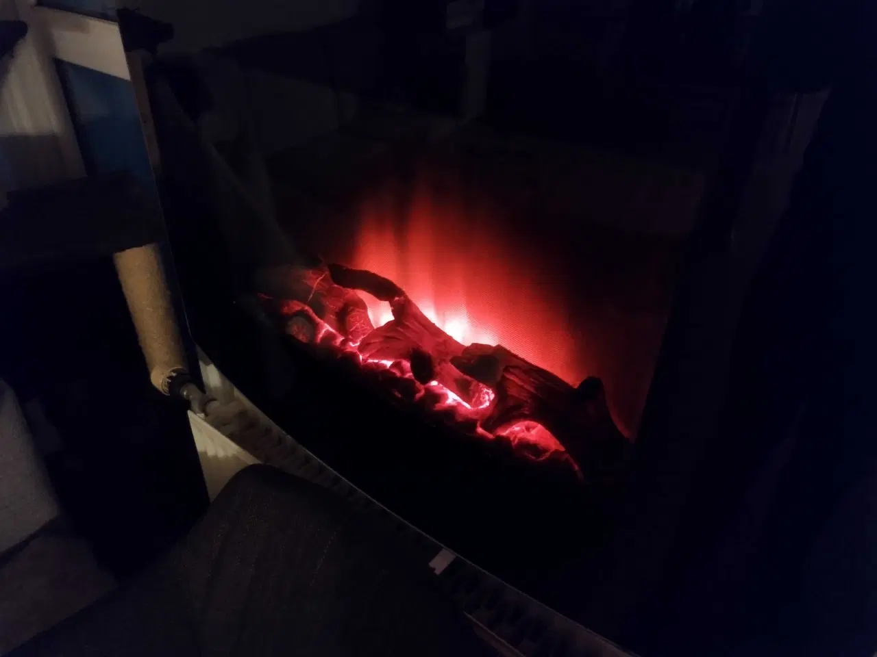 Billede 2 - El pejs med flamme med varme men kan slåes fra så 