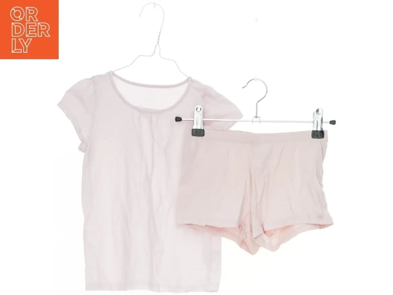 Billede 1 - Lyserød pyjamassæt fra H&M (str. 110)