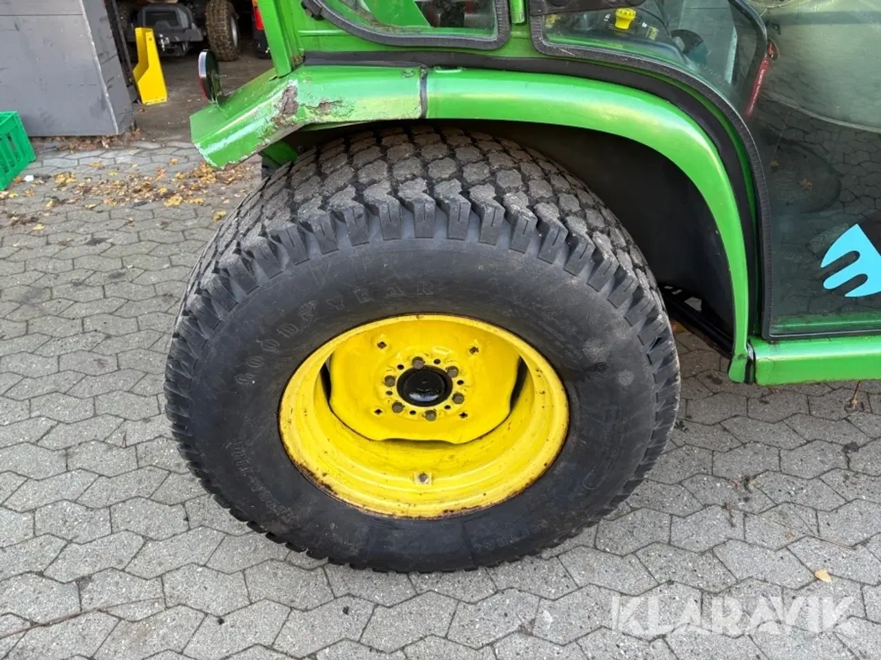 Billede 9 - Traktor John Deer 4310 med saltudlægger, kost og sneplov