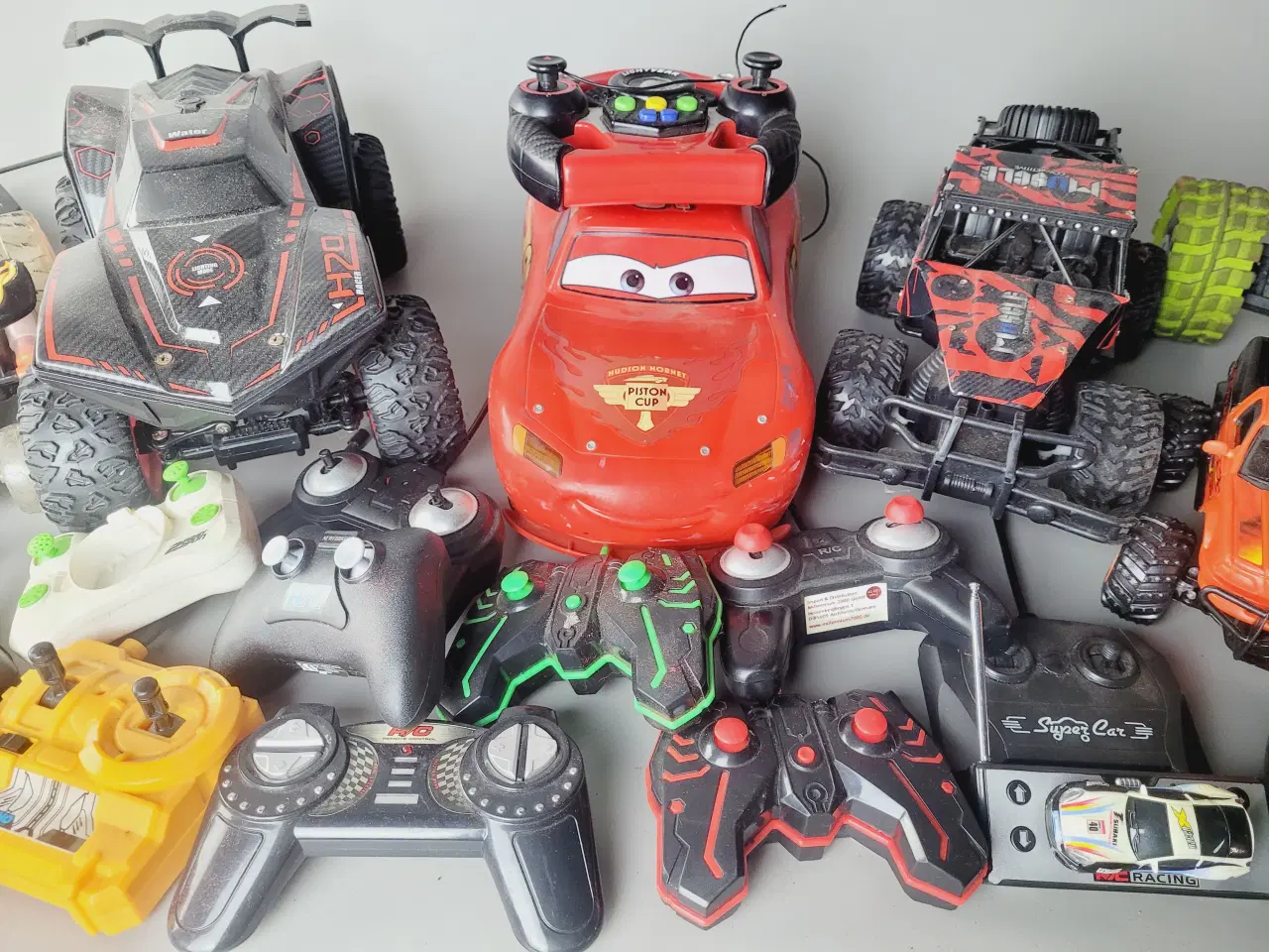Billede 3 - Kæmpe Lot! Fjernstyrede Biler, Controllere Batteri